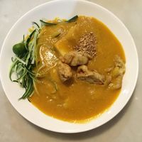 Jawa Mee - noodles covered in delicious curry-type sauce with vegan means, cucumber slices and bean sprouts  at Fah Kong in Kuala Lumpur