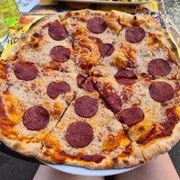 Pizza mit Salami at Level Up in Bucharest
