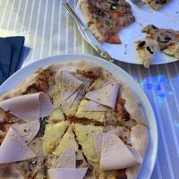 Ham and cheese pizza   at Level Up in Bucharest