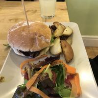 Kind burger at Kind in Looe