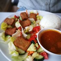 Hühnchen in Erdnusssauce at Vegefarm in Bremen