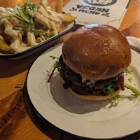 Thyme & garlic fries + blue cheese burger at Golden Fleece in Nottingham