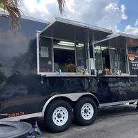 Food truck at Vegan Brüder in Fort Lauderdale