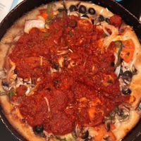 veggie deep dish with vegan cheese 🤩 at Cappy's Pizzeria in St Petersburg