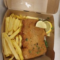 Wiener Schnitzel at Trash Chic in Cologne