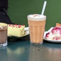 Lemon Cheese Cake and Strawberry Cheese Cake, Houjicha Latte and Roiboos Ceder Chai at Tushita in Munich