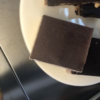 More cake at U&Co. in Faro