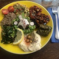 Assiettes vegan  at Le Daily Syrien Veggie in Paris