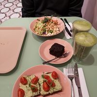 Creamy Gary, Brownie, matcha latte at The Lala in Vienna