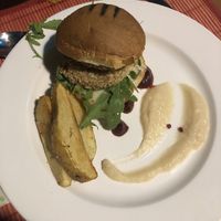 Burger at Avocado in Crete