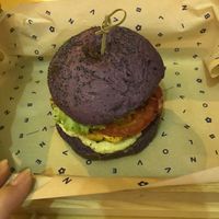 delish burger at Flower Burger in Bologna