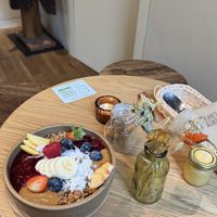 Delicious & beautiful smoothiebowl  at Plants & Cakes in Frankfurt
