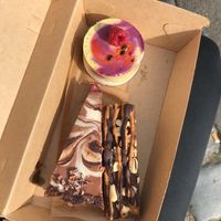 Raw cake box at Plants & Cakes in Frankfurt