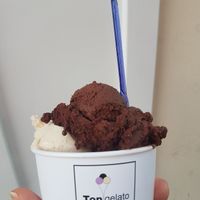 Mandel + goldschoko at Top Gelato in Mallorca