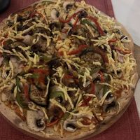 Vegetarian pizza with vegan cheese at Il Gusto - Maybe closed in Planos