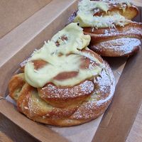 Sun buns at FRØ in Tromsoe