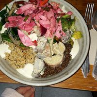 Salat bowl at ÆNDRÈ in Hamburg