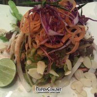 raw coconut pad thai at Ariya Organic Cafe in Bangkok
