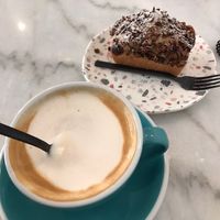 Cappuccio soia e tortino di noci e cioccolato   at Red Velvet in Padua