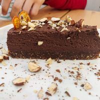 Raw chocolate cake at Makalu Veggie in Alicante