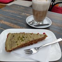 Soy Latte Macchiato and Pistachio Cake (vegan) at Menami in Bochum