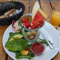 Vegan Breakfast (07/2024) with a vegan croissant (!). Juice included. at Menami in Bochum