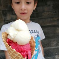 Pear and raspberry at Captain'ice in Saint-malo