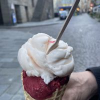 Pamplemousse and cerise sorbet  at Captain'ice in Saint-malo