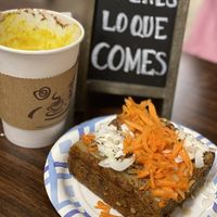 El mejor pastel de zanahoria 🥕  at Cien 100% Naturalisimo in Berwyn