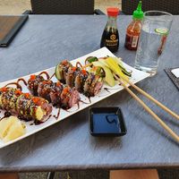 3 half dragon rolls. It is very good and pretty much for one person at Tiger Club Vegan Sushi in Berlin