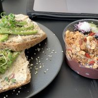 Avocado toast and berry nice bowl at Wild Bowls in Zurich