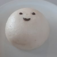 Happy face bao at Tea Stories in Eindhoven