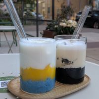 Mango sticky rice / black sesame latte at Tea Stories in Eindhoven