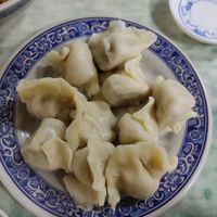 Cabbage dumplings at Lái Xīn SùShí 來欣素食手工水餃 in Taipei