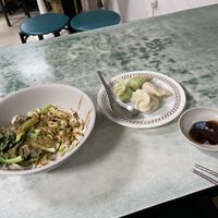 Sesame noodles and fresh dumplings  at Lái Xīn SùShí 來欣素食手工水餃 in Taipei
