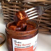 Tofu “gobies” with tomato sauce at Mallakto in Moscow