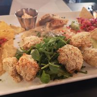 Entrée à partager at Don Vegan in Quebec