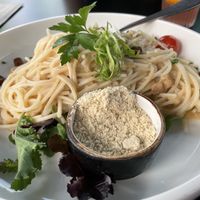 Vegan carbonara style spaghetti at Vevay Kitchen in Frankfurt