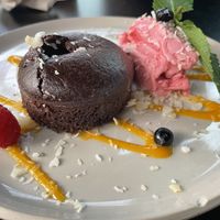 Molten chocolate cake at Vevay Kitchen in Frankfurt