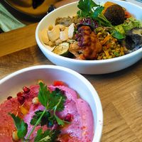 Vevay bowl + beetroot hummus at Vevay Kitchen in Frankfurt