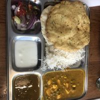 Vegetarisches Mattar Paneer Thali  at Badshah in Hamburg