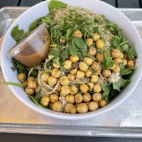 Arma tu ensalada  at honeygrow in Reston