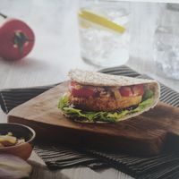 Piada burger vegan at GianGusto in Follonica