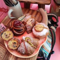  at Life's a Peach in Utrecht