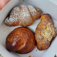 Cornetto alla mandorla, cornetto al pistacchio, cardamon swirl at Life's a Peach in Utrecht