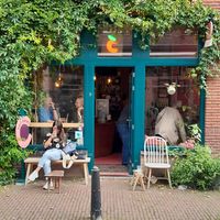 Shop at Life's a Peach in Utrecht