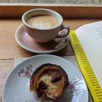Pastel de nata & cappuccino at Life's a Peach in Utrecht