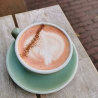 Peach latte (beetroot and turmeric) at Life's a Peach in Utrecht