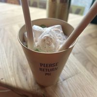 Plum foam iced matcha 5,80€
cup to bring back 1€  at Life's a Peach in Utrecht