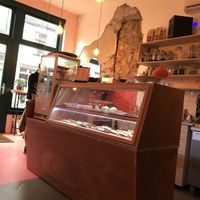 Counter at Life's a Peach in Utrecht